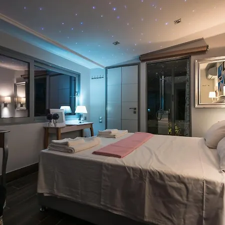 Summer Sea View With Outdoor Jacuzzi- Sauna Apartment