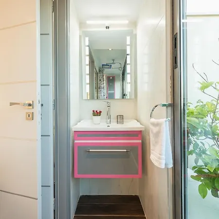Summer Sea View With Outdoor Jacuzzi- Sauna Apartment Athens